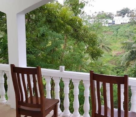 Hill Bottom Accommodation سوفا المظهر الخارجي الصورة